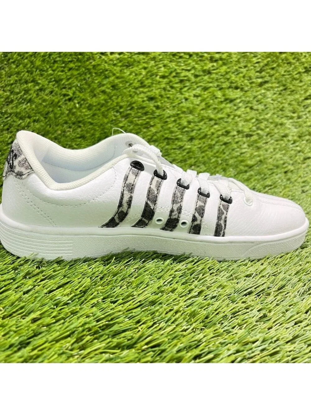 K-Swiss Court Pro II Leopard Womens Size 6 White Black Athletic Shoes Sneakers